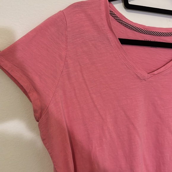 TOMMY HILFIGER v-neck tee shirt - Picture 2 of 4